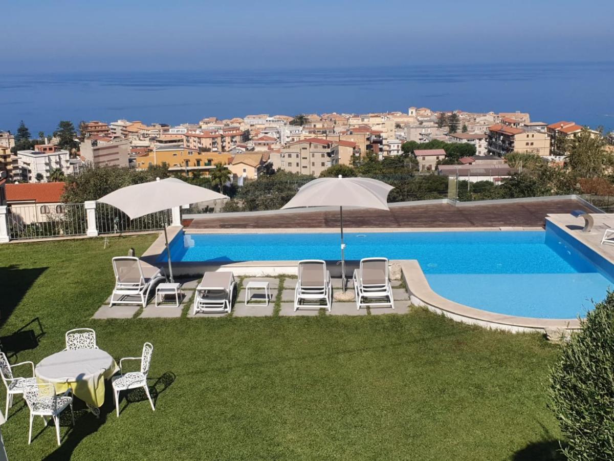 Villa Fontana Tropea Exterior photo